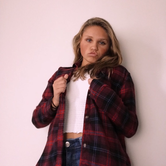 Meet your Posher, Danielle - Picture 1 of 1